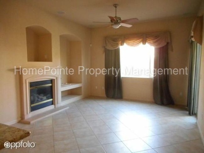 Building Photo - 3007 Sparrow Dr