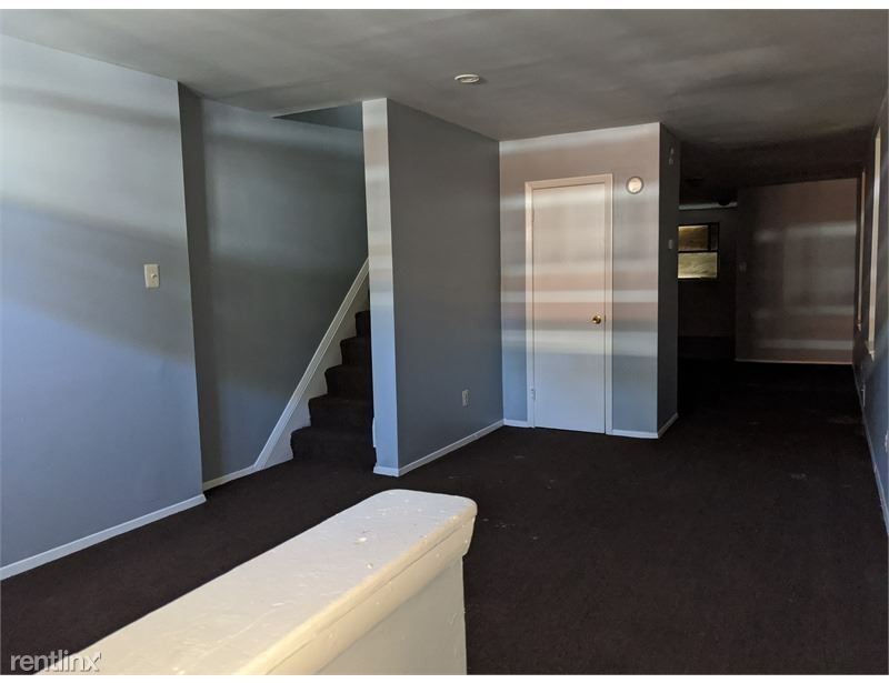 Primary Photo - 3 br, 1 bath Townhome - 616 N Dukeland St
