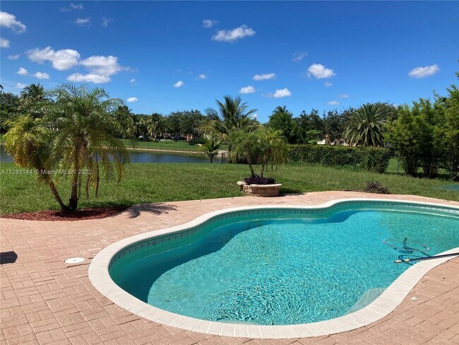 Foto del edificio - 13827 SW 44th St