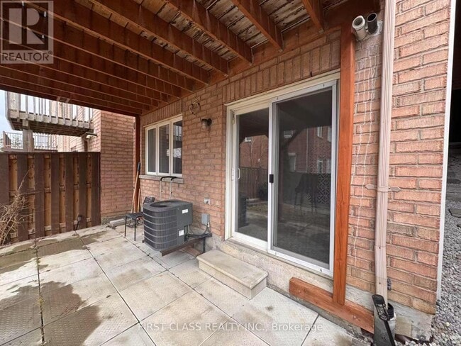Building Photo - 8-8 Townwood Dr