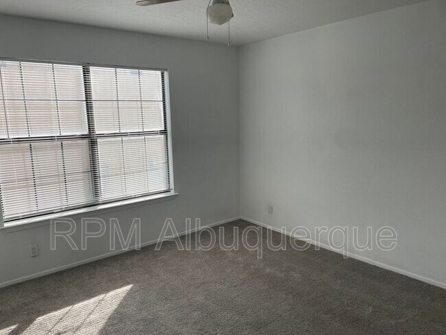 Foto del edificio - 12817 Dorado Dr SE