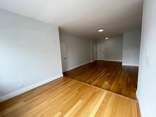 Foto del edificio - 350 E 62nd St