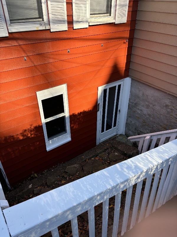 Building Photo - 606 Stanton Ave