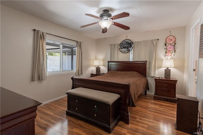 Foto del edificio - 2892 Little Creek Ln