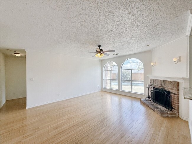 Foto del edificio - 6717 Smallwood Dr
