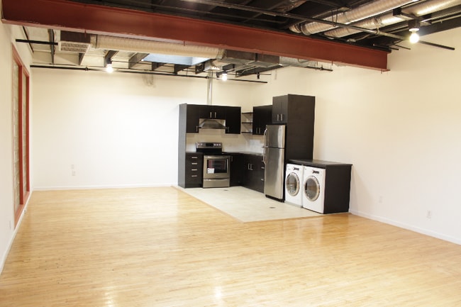 Foto del edificio - 5401 Alvern Cir