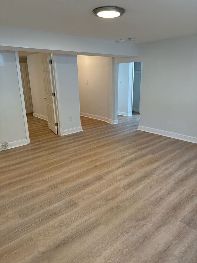 Building Photo - Nice Spacious Brighton Listing!!!