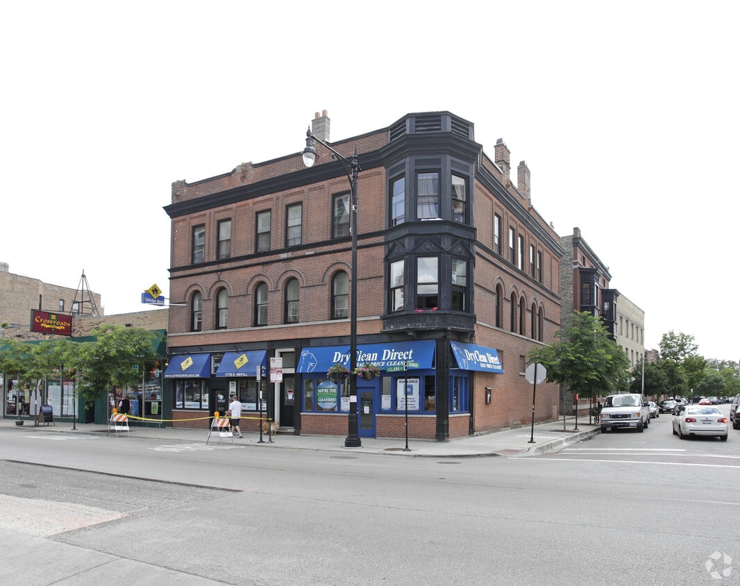 Primary Photo - 2634-2640 N Clark St