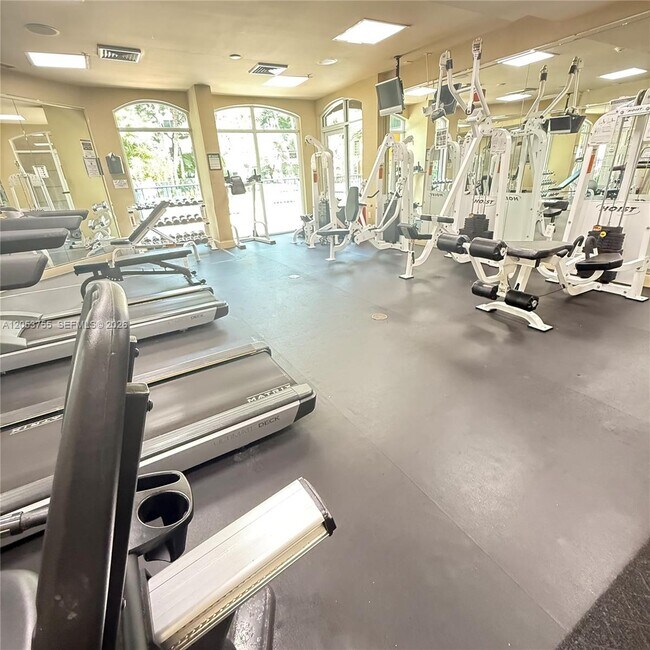 Foto del edificio - 6001 SW 70th St