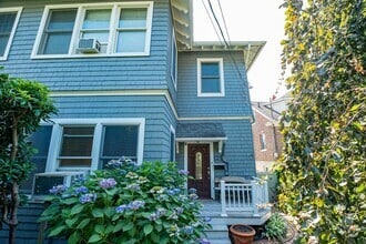 Building Photo - 107 Bayview Ave