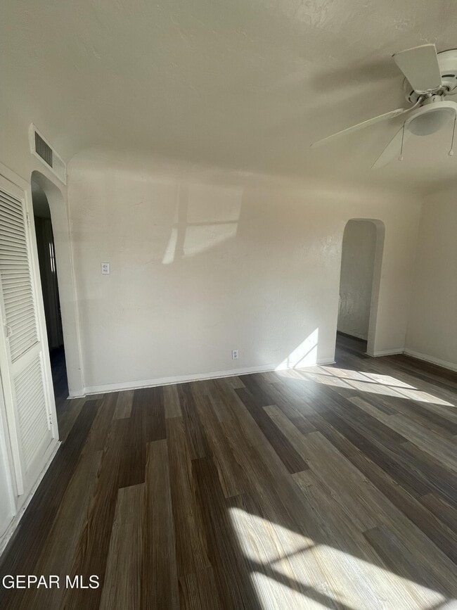 Building Photo - 8167 Josephine Cir