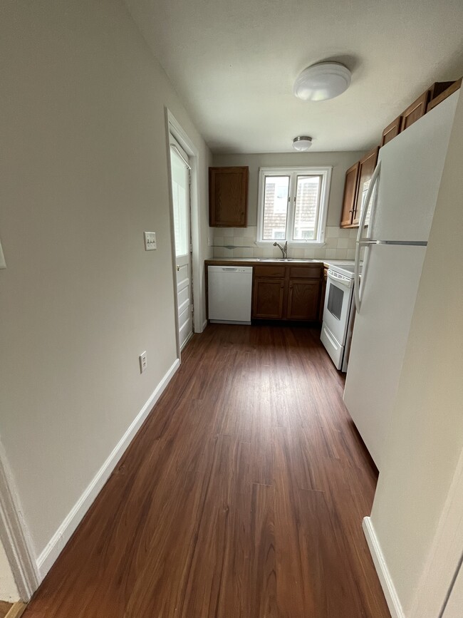 Kitchen - 91 E Mohawk St