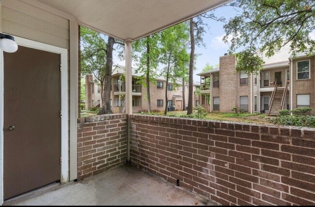Building Photo - 3500 Tangle Brush Dr