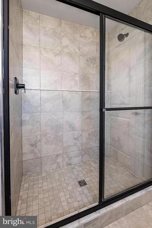 Building Photo - 3086 Egreton Rd