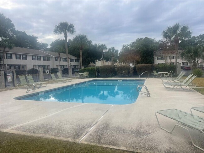 Foto del edificio - 104 Courtyard Villas Ln