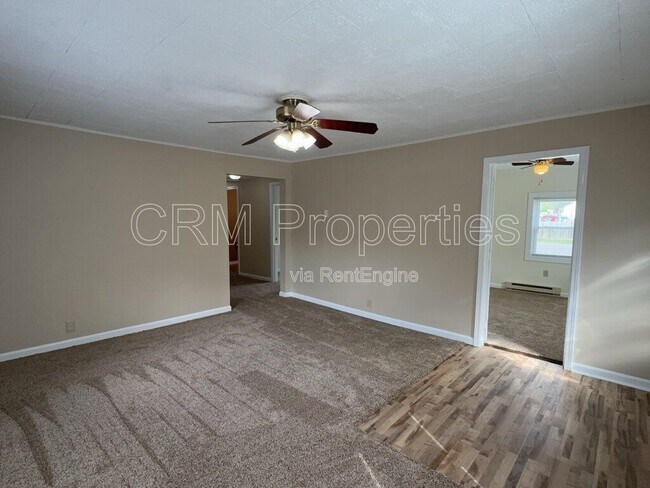 Foto del edificio - 823 N Western Ave