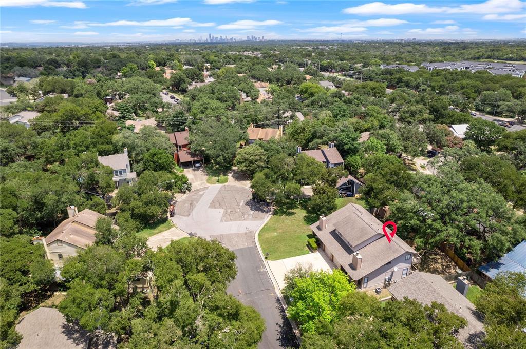 Foto principal - 8005 Hood Cir