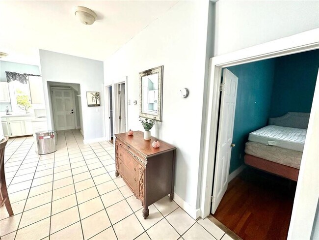 Foto del edificio - 693 Thames St