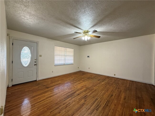 Building Photo - 708 Houston St