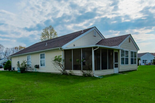 Building Photo - 9 Ivy Ct