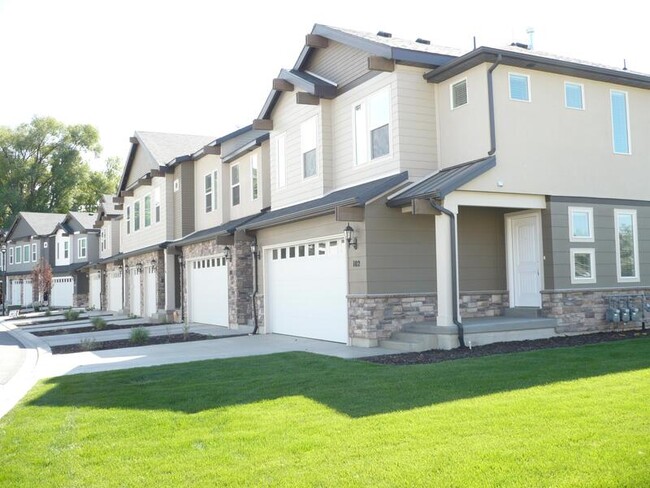 Building Photo - 102 S 1800 W