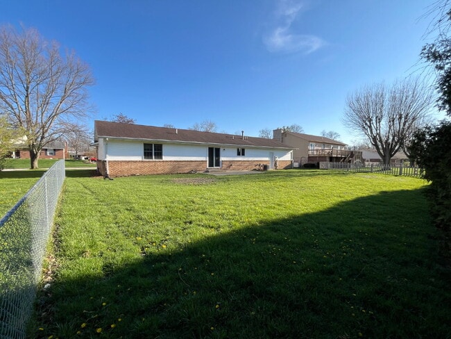 Building Photo - 1331 Spruce Ave