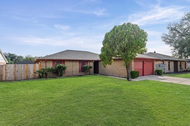 Foto del edificio - 711 Whippoorwill Dr