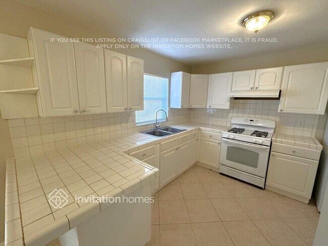Foto del edificio - 2454 Hope Ave