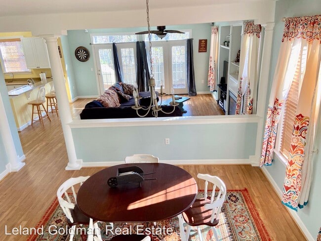 Building Photo - 3 br, 2.5 bath House - 1100 Hawksworth Court
