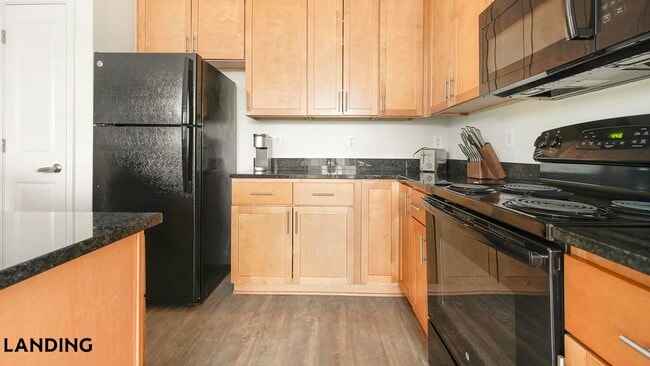 Building Photo - 909 Mansion Dr