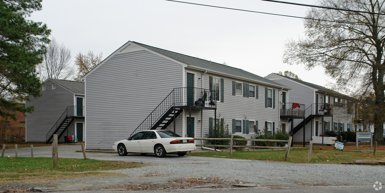 Primary Photo - Drake Apartments