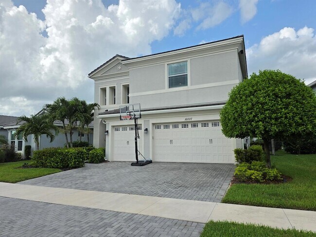 Foto del edificio - 16007 Whippoorwill Cir