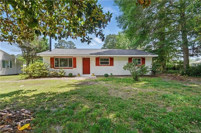 Building Photo - 3127 N Riverside Dr