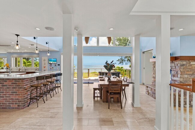 Foto del edificio - Waialua Ocean View Villa w/ Pool, kids pla...
