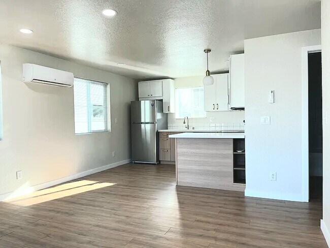 Foto del edificio - 4745 Delridge Way SW
