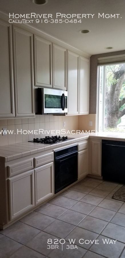 Foto del edificio - 820 W Cove Way