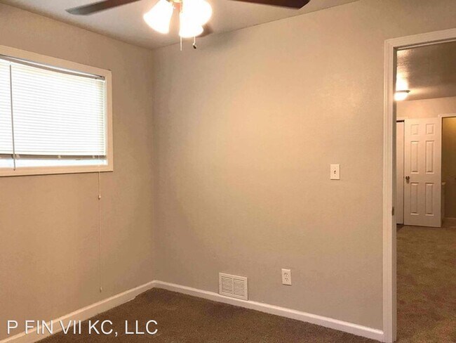 Building Photo - 4 br, 1 bath House - 11217 Palmer Ave