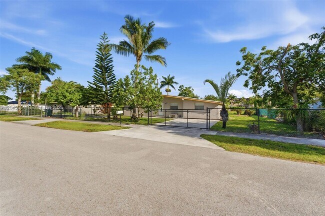 Foto del edificio - 14310 SW 271st Terrace