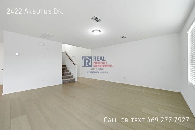 Foto del edificio - 2422 Arbutus Dr