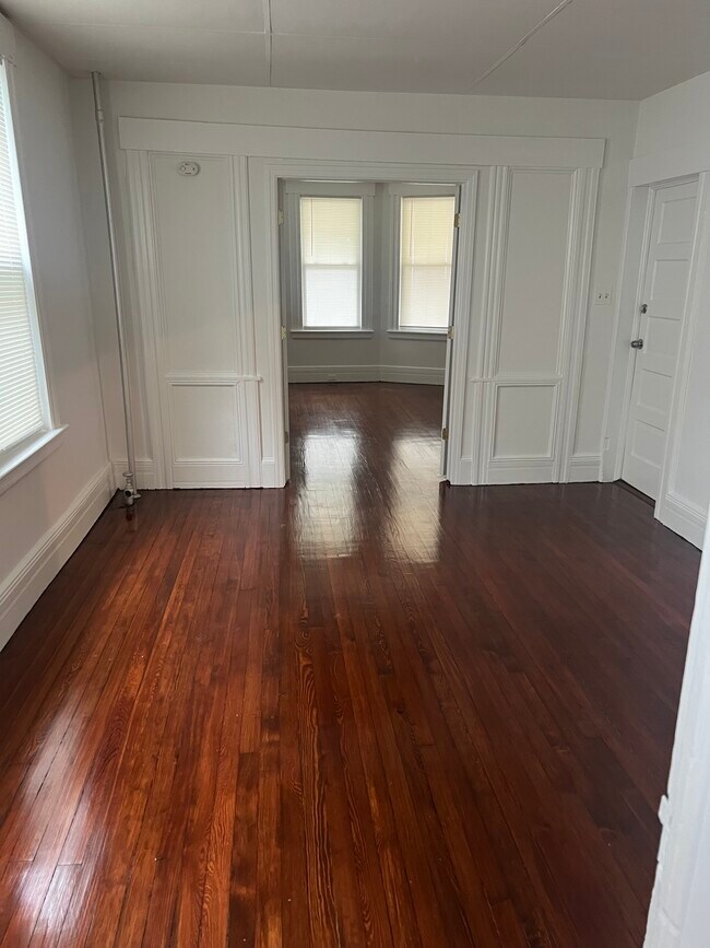 L/R - 121 Berkeley Ave