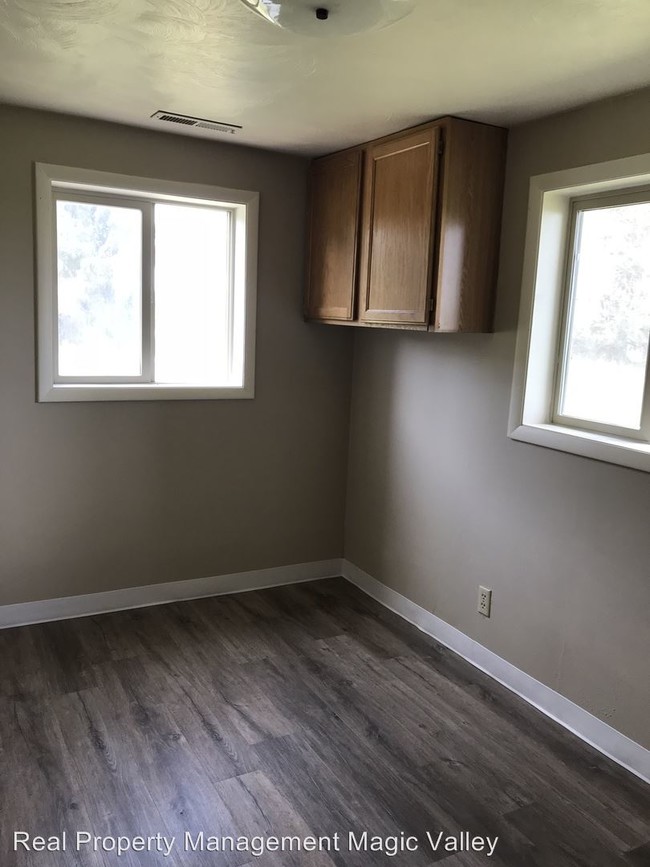 Foto del edificio - 4 br, 3 bath House - 3184 S. 1900 E.