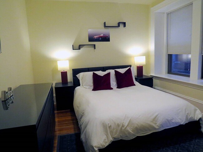 Foto del edificio - 1463 Beacon St