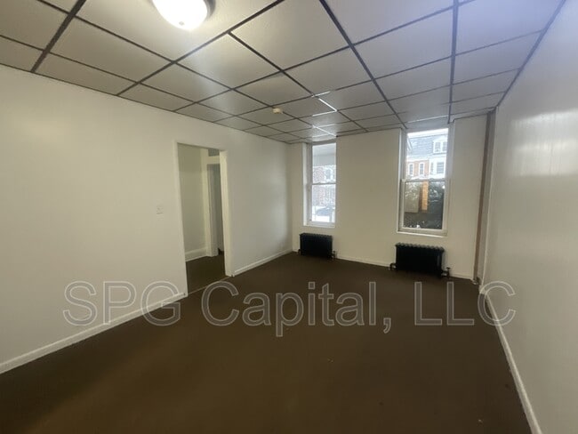 Building Photo - 266 W Jackson St