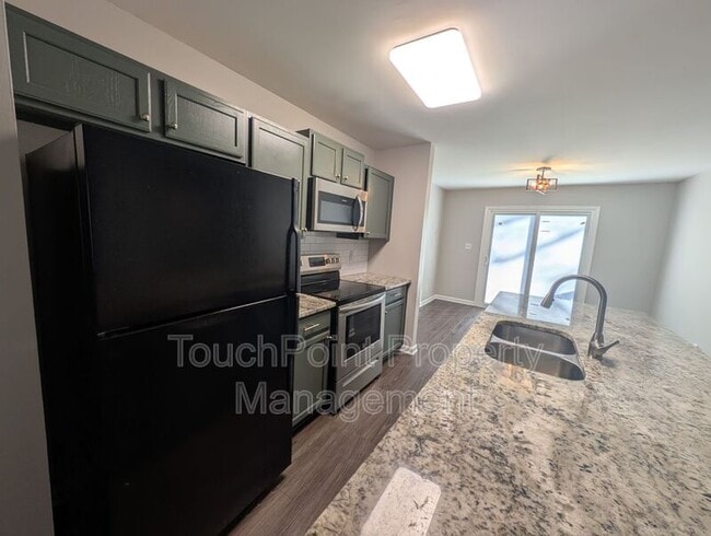 Foto del edificio - 2831 Mayfair Ave