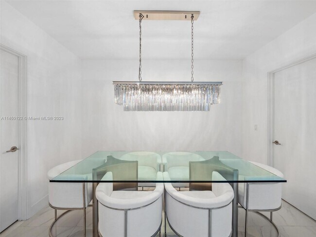 Foto del edificio - 300 Sunny Isles Blvd