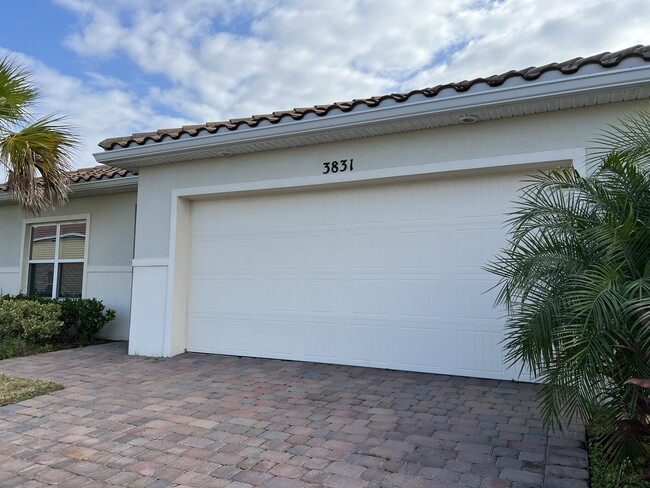 Foto del edificio - 3831 Carrick Bend Dr