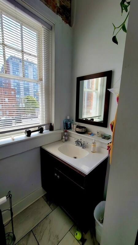 Foto del edificio - 421 W Grace St