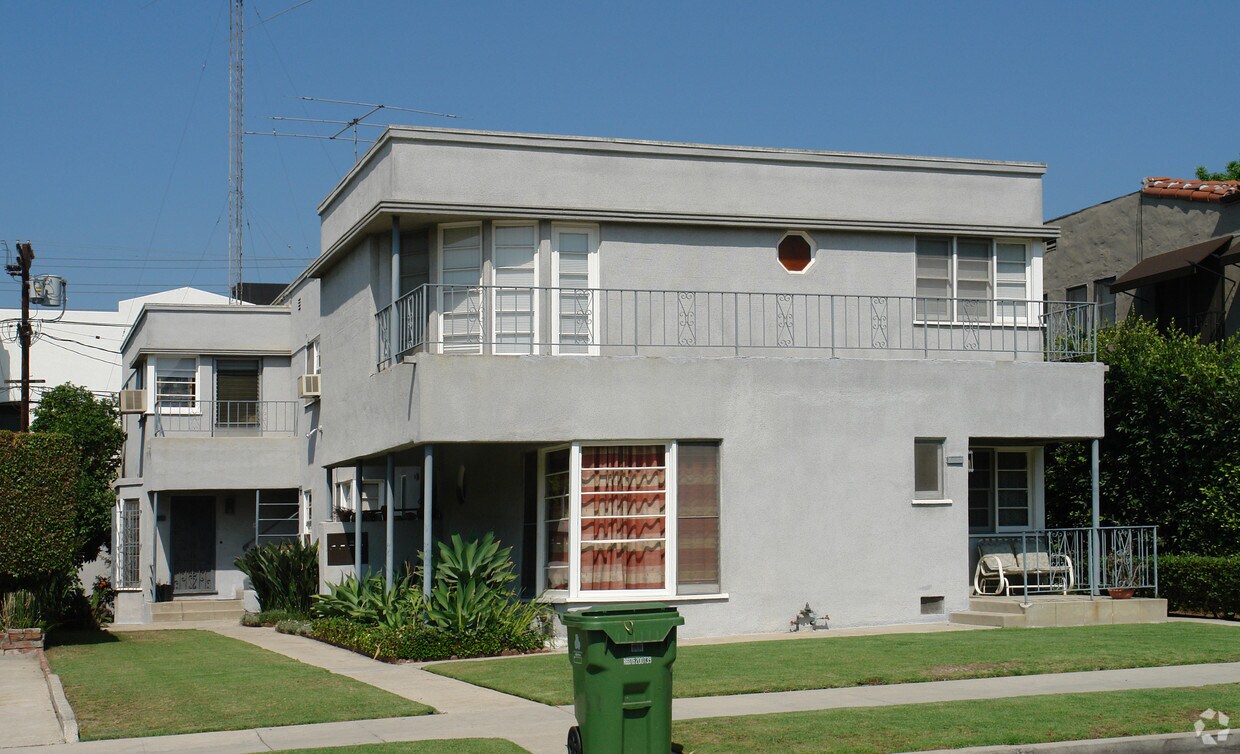 Primary Photo - 849 N Alfred St