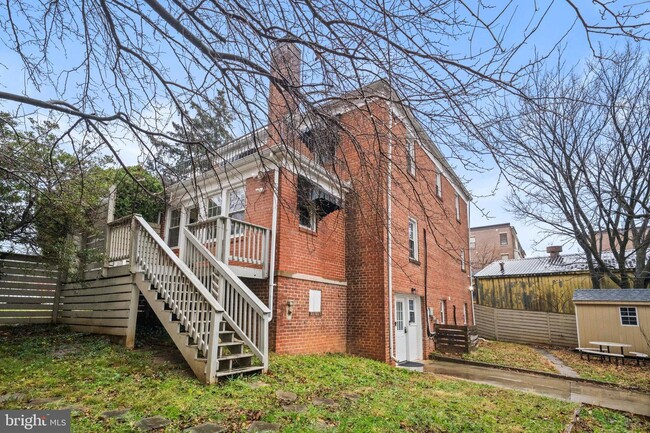Building Photo - 5503 44th Ave