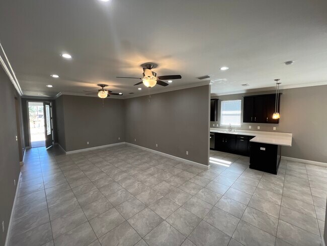 Foto del edificio - 60 Brenda Ln